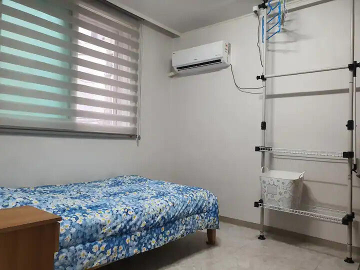 MK Co-housing: Room with Window